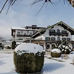 Wessner Hof & Restaurant Hotel 3*
