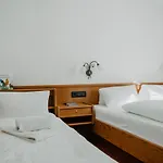Wessner Hof & Restaurant Hotel 3*