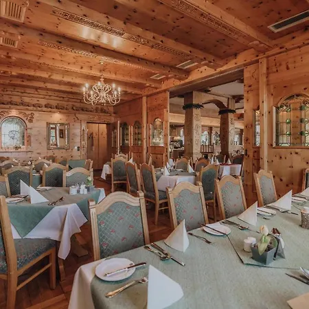 Wessner Hof & Restaurant Отель 3*